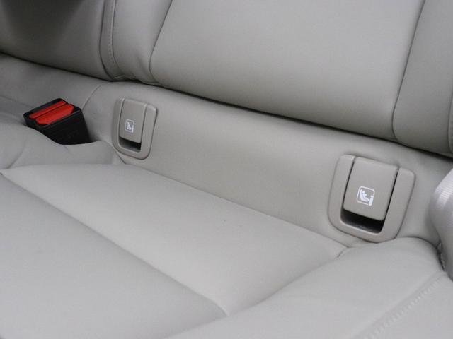 Ｓ６０ リチャジアルティメットＴ６ＡＷＤプラグインハイブリド　ＰＨＥＶ　パノラマサンルーフ　Ｇｏｏｇｌｅ　ドラレコ　ｈａｒｍａｎ／ｋａｒｄｏｎ　デニムブルーメタリック　１９ＡＷ　前後シートヒーター　ステアリングヒーター　クリスタルシフトノブ　ドリフトウッドパネル（40枚目）