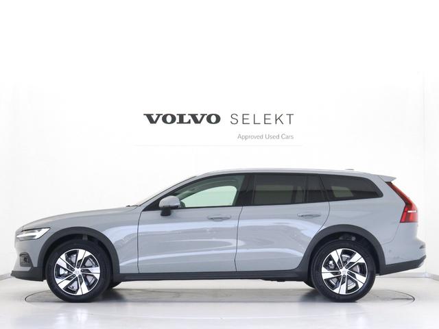 Ｖ６０ クロスカントリー　プラス　Ｂ５　ＡＷＤ　Ｇｏｏｇｌｅ搭載　前後純正ドラレコ　４８Ｖ　ヴェイパーグレーメタリック　ダークティンテッドガラス　前後シートヒーター　ステアリングヒーター　１８インチダイヤモンドカットＡＷ　ワイヤレススマホチャージ（5枚目）