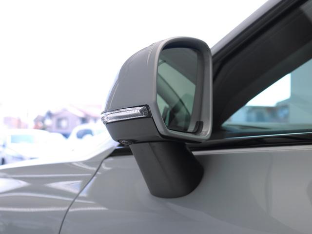 Ｖ６０ クロスカントリー　プラス　Ｂ５　ＡＷＤ　Ｇｏｏｇｌｅ搭載　前後純正ドラレコ　４８Ｖ　ヴェイパーグレーメタリック　ダークティンテッドガラス　前後シートヒーター　ステアリングヒーター　１８インチダイヤモンドカットＡＷ　ワイヤレススマホチャージ（24枚目）