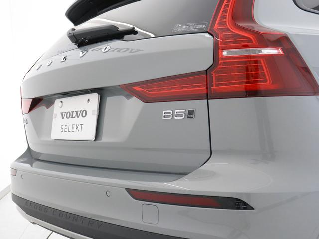 Ｖ６０ クロスカントリー　プラス　Ｂ５　ＡＷＤ　Ｇｏｏｇｌｅ搭載　前後純正ドラレコ　４８Ｖ　ヴェイパーグレーメタリック　ダークティンテッドガラス　前後シートヒーター　ステアリングヒーター　１８インチダイヤモンドカットＡＷ　ワイヤレススマホチャージ（30枚目）