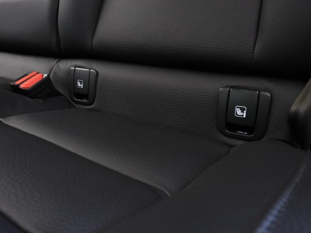 Ｖ６０ クロスカントリー　プラス　Ｂ５　ＡＷＤ　Ｇｏｏｇｌｅ搭載　前後純正ドラレコ　４８Ｖ　ヴェイパーグレーメタリック　ダークティンテッドガラス　前後シートヒーター　ステアリングヒーター　１８インチダイヤモンドカットＡＷ　ワイヤレススマホチャージ（41枚目）