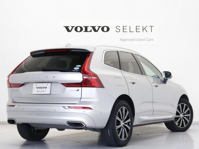 ＸＣ６０ Ｂ５　ＡＷＤ　インスクリプション　前後純正ドラレコ　４８Ｖ　ｈａｒｍａｎ／ｋａｒｄｏｎ　１９インチＡＷ　前後シートヒーター　ステアリングホイールヒーター　クリスタルシフトノブ　パワーテールゲート　３６０°カメラ　ドリフトウッドパネル（5枚目）