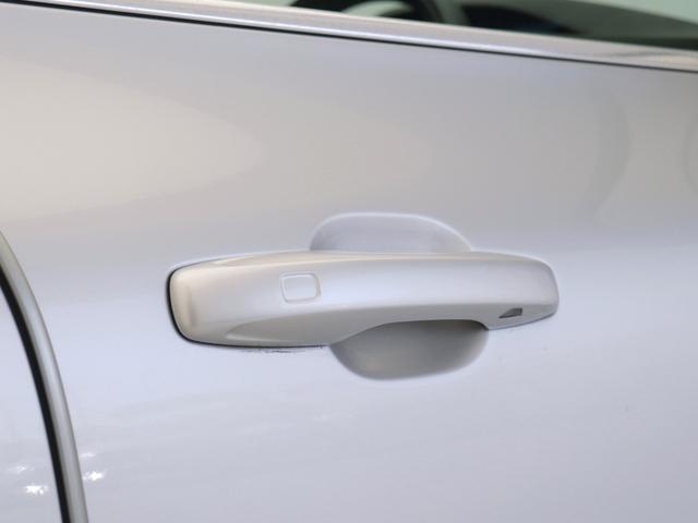 ＸＣ６０ Ｂ５　ＡＷＤ　インスクリプション　前後純正ドラレコ　４８Ｖ　ｈａｒｍａｎ／ｋａｒｄｏｎ　１９インチＡＷ　前後シートヒーター　ステアリングホイールヒーター　クリスタルシフトノブ　パワーテールゲート　３６０°カメラ　ドリフトウッドパネル（24枚目）