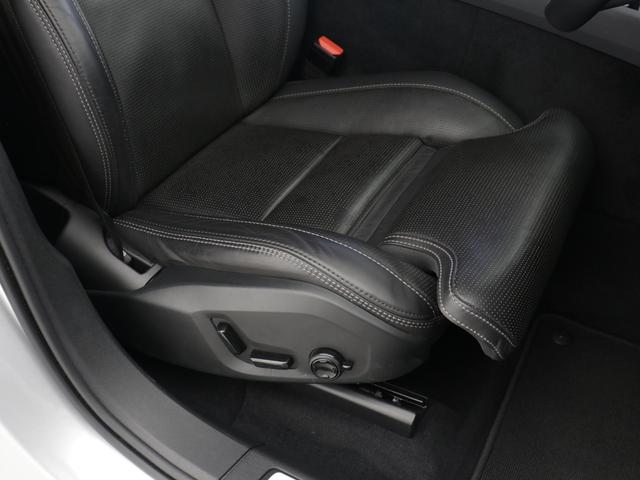 ＸＣ６０ Ｂ５　ＡＷＤ　インスクリプション　前後純正ドラレコ　４８Ｖ　ｈａｒｍａｎ／ｋａｒｄｏｎ　１９インチＡＷ　前後シートヒーター　ステアリングホイールヒーター　クリスタルシフトノブ　パワーテールゲート　３６０°カメラ　ドリフトウッドパネル（32枚目）