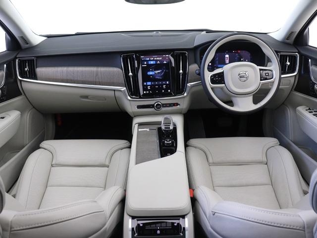 Ｖ９０ アルティメット　Ｂ５　電動パノラマサンルーフ　エアサス　社内使用　前後純正ドラレコ　Ｇｏｏｇｌｅ搭載　４８Ｖ　１９インチダイヤモンドカットＡＷ　白革　ｈａｒｍａｎ／ｋａｒｄｏｎサウンド　前後シートヒーター　シートエアコン（4枚目）