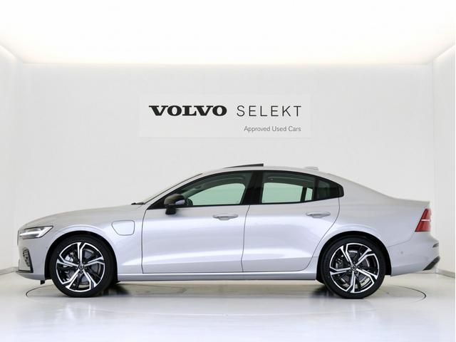 Ｓ６０ リチャジアルティメットＴ６ＡＷＤプラグインハイブリド　ＰＨＥＶ　サンルーフ　Ｂ＆Ｗ　社内使用車　Ｇｏｏｇｌｅ搭載　１９インチダイヤモンドカットＡＷ　シルバードーンメタリック　茶革　前後シートヒーター　ステアリングホイールヒーター　リラクゼーション機能（7枚目）
