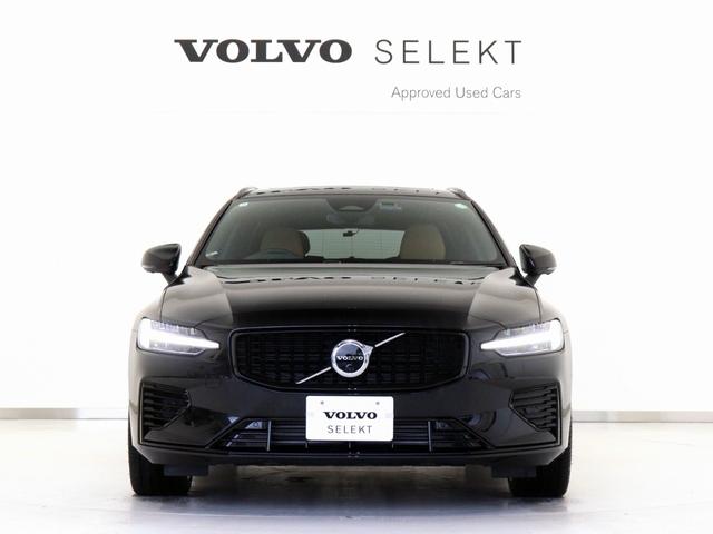 Ｖ６０ ウルトラ　Ｔ６　ＡＷＤ　プラグインハイブリッド　ＰＨＥＶ　電動パノラマサンルーフ　Ｇｏｏｇｌｅ搭載　ドラレコ　ｈａｒｍａｎ／ｋａｒｄｏｎプレミアムサウンド　茶革　リニアライムウッドパネル　クリスタルシフトノブ　１９インチＡＷ　前後シートヒーター（10枚目）