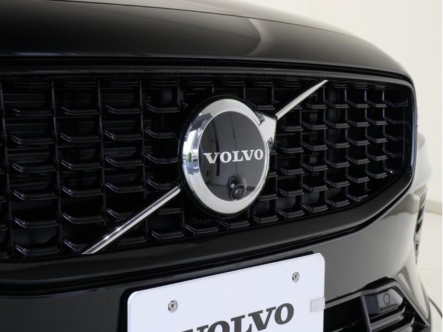 Ｖ６０ ウルトラ　Ｔ６　ＡＷＤ　プラグインハイブリッド　ＰＨＥＶ　電動パノラマサンルーフ　Ｇｏｏｇｌｅ搭載　ドラレコ　ｈａｒｍａｎ／ｋａｒｄｏｎプレミアムサウンド　茶革　リニアライムウッドパネル　クリスタルシフトノブ　１９インチＡＷ　前後シートヒーター（22枚目）