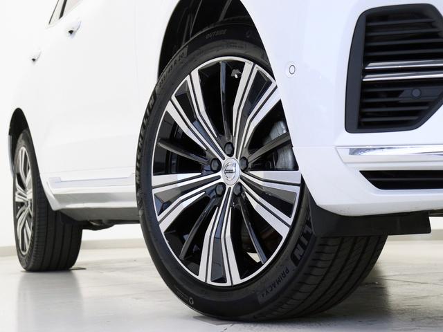 ＸＣ６０ リチャージ　ＰＨＶ　Ｔ６　ＡＷＤ　インスクリプション　ＰＨＥＶ　電動パノラマサンルーフ　エアサス　Ｇｏｏｇｌｅ搭載　前後純正ドラレコ　ｈａｒｍａｎ／ｋａｒｄｏｎ　２０インチＡＷ　白革　クリスタルシフトノブ　前後シートヒーター　ステアリングホイールヒーター（9枚目）