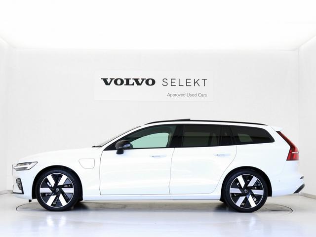 Ｖ６０ ウルトラ　Ｔ６　ＡＷＤ　プラグインハイブリッド　ＰＨＥＶ　電動パノラマサンルーフ　２０２５年モデル　Ｇｏｏｇｌｅ　ドラレコ　茶革　クリスタルシフトノブ　リニアライムウッドパネル　ベンチレーション機能　前後シートヒーター　ｈａｒｍａｎ／ｋａｒｄｏｎ（6枚目）