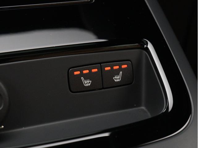 Ｖ６０ ウルトラ　Ｔ６　ＡＷＤ　プラグインハイブリッド　ＰＨＥＶ　電動パノラマサンルーフ　２０２５年モデル　Ｇｏｏｇｌｅ　ドラレコ　茶革　クリスタルシフトノブ　リニアライムウッドパネル　ベンチレーション機能　前後シートヒーター　ｈａｒｍａｎ／ｋａｒｄｏｎ（15枚目）