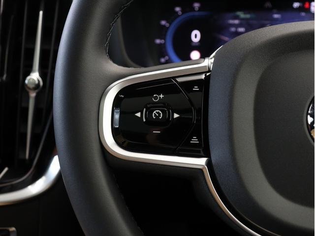Ｖ６０ ウルトラ　Ｔ６　ＡＷＤ　プラグインハイブリッド　ＰＨＥＶ　電動パノラマサンルーフ　２０２５年モデル　Ｇｏｏｇｌｅ　ドラレコ　茶革　クリスタルシフトノブ　リニアライムウッドパネル　ベンチレーション機能　前後シートヒーター　ｈａｒｍａｎ／ｋａｒｄｏｎ（22枚目）