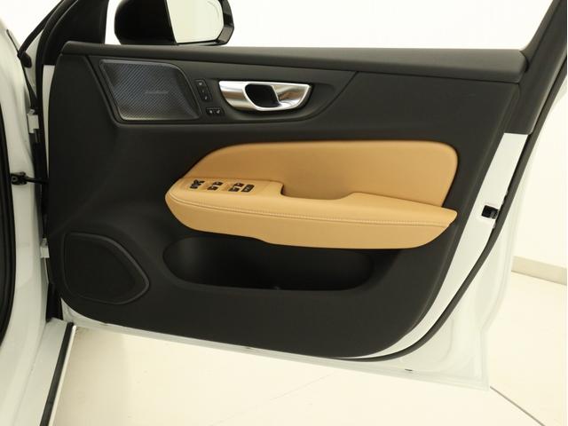 Ｖ６０ ウルトラ　Ｔ６　ＡＷＤ　プラグインハイブリッド　ＰＨＥＶ　電動パノラマサンルーフ　２０２５年モデル　Ｇｏｏｇｌｅ　ドラレコ　茶革　クリスタルシフトノブ　リニアライムウッドパネル　ベンチレーション機能　前後シートヒーター　ｈａｒｍａｎ／ｋａｒｄｏｎ（40枚目）