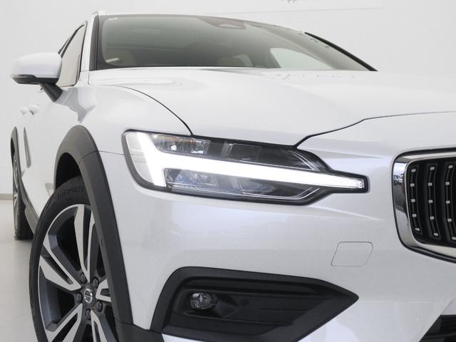 Ｖ６０ クロスカントリー　アルティメット　Ｂ５　ＡＷＤ　電動パノラマサンルーフ　Ｂ＆Ｗプレミアムサウンド　Ｇｏｏｇｌｅ搭載　前後純正ドラレコ　４８Ｖ　前後シートヒーター　ステアリングヒーター　クリスタルシフトノブ　１９インチＡＷ　リラクゼーション機能（25枚目）