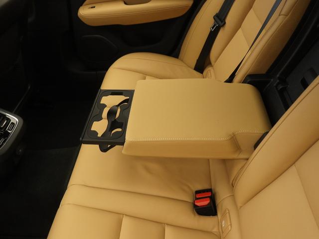 Ｖ６０ クロスカントリー　アルティメット　Ｂ５　ＡＷＤ　電動パノラマサンルーフ　Ｂ＆Ｗプレミアムサウンド　Ｇｏｏｇｌｅ搭載　前後純正ドラレコ　４８Ｖ　前後シートヒーター　ステアリングヒーター　クリスタルシフトノブ　１９インチＡＷ　リラクゼーション機能（41枚目）