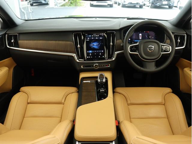 Ｖ９０ アルティメット　Ｂ５　電動パノラマサンルーフ　Ｇｏｏｇｌｅ搭載　ドラレコ　４８Ｖ　茶革　１９インチＡＷ　クリスタルシフトノブ　ピッチドオークウッドパネル　ベンチレーション機能　前後シートヒーター　ｈａｒｍａｎ／ｋａｒｄｏｎ（4枚目）