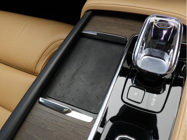 Ｖ９０ アルティメット　Ｂ５　電動パノラマサンルーフ　Ｇｏｏｇｌｅ搭載　ドラレコ　４８Ｖ　茶革　１９インチＡＷ　クリスタルシフトノブ　ピッチドオークウッドパネル　ベンチレーション機能　前後シートヒーター　ｈａｒｍａｎ／ｋａｒｄｏｎ（19枚目）