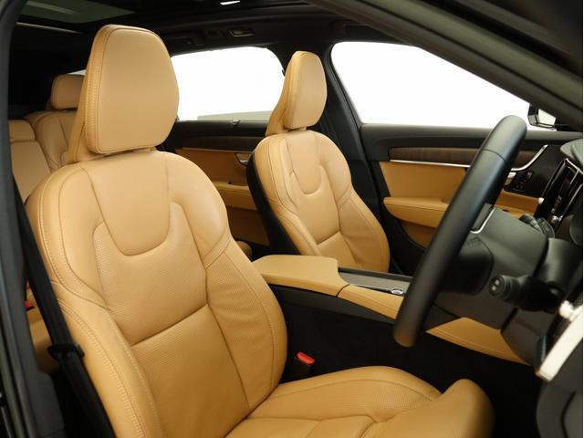 Ｖ９０ アルティメット　Ｂ５　電動パノラマサンルーフ　Ｇｏｏｇｌｅ搭載　ドラレコ　４８Ｖ　茶革　１９インチＡＷ　クリスタルシフトノブ　ピッチドオークウッドパネル　ベンチレーション機能　前後シートヒーター　ｈａｒｍａｎ／ｋａｒｄｏｎ（38枚目）