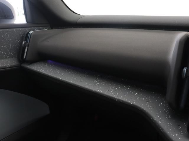 ＥＸ３０ ウルトラシングルモーター　エクステンデッドレンジ　電気自動車　パノラマガラスルーフ　Ｇｏｏｇｌｅ搭載　前後純正ドラレコ　ｈａｒｍａｎ／ｋａｒｄｏｎサウンドバー　１９インチＡＷ　シートヒーター　ステアリングホイールヒーター　パワーテールゲート（17枚目）