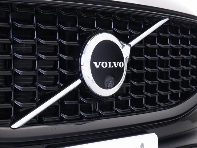 ＸＣ６０ リチャージアルティメトＴ６ＡＷＤプラグインハイブリド　ＰＨＥＶ　電動パノラマサンルーフ　Ｂ＆Ｗプレミアムサウンド　エアサス　Ｇｏｏｇｌｅ搭載　ドラレコ　ベンチレーション機能　リラクゼーション機能　リニアライムウッドパネル　クリスタルシフトノブ　２１ＡＷ（25枚目）