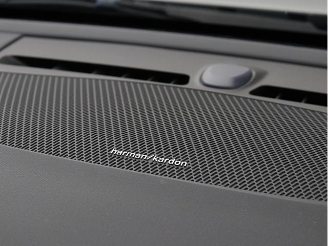 ＸＣ４０ アルティメット　Ｂ４　ＡＷＤ　ピクセルＬＥＤヘッドライト　２０２３年モデル　Ｇｏｏｇｌｅ搭載　前後ドラレコ　４８Ｖ　ｈａｒｍａｎ／ｋａｒｄｏｎ　クリスタルシフトノブ　ドリフトウッドパネル　１９インチＡＷ　前後シートヒーター（14枚目）