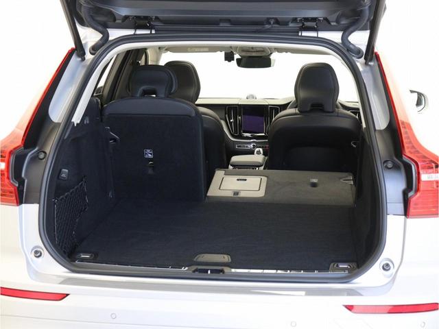 ＸＣ６０ ウルトラ　Ｂ５　ＡＷＤ　サンルーフ　Ｂ＆Ｗプレミアムサウンド　エアサス　２０２５年モデル　Ｇｏｏｇｌｅ搭載　ドラレコ　４８Ｖ　ドリフトウッドパネル　クリスタルシフトノブ　１９ＡＷ　ベンチレーション機能　リラクゼーション機能（31枚目）