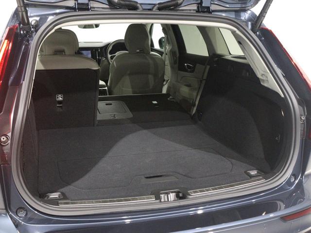 Ｖ６０ ウルトラ　Ｔ６　ＡＷＤ　プラグインハイブリッド　ＰＨＥＶ　サンルーフ　Ｇｏｏｇｌｅ搭載　ドラレコ　白革　１９ＡＷ　ｈａｒｍａｎ／ｋａｒｄｏｎ　ベンチレーション機能　リラクゼーション機能　クリスタルシフトノブ　ドリフトウッドパネル　前後シートヒーター（31枚目）