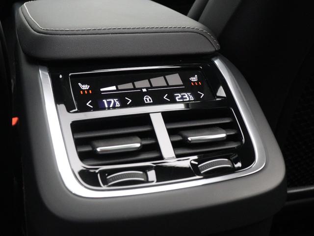 XC60 アルティメット B5 AWD サンルーフ Google搭載 ドラレコ 48V ランニングボード クリスタルシフトノブ リニアライムウッドパネル ベンチレーション機能 リラクゼーション機能 前後シートヒーター ステアリングヒーター(14枚目)