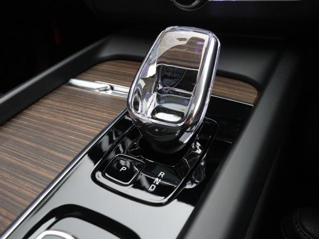 XC60 アルティメット B5 AWD サンルーフ Google搭載 ドラレコ 48V ランニングボード クリスタルシフトノブ リニアライムウッドパネル ベンチレーション機能 リラクゼーション機能 前後シートヒーター ステアリングヒーター(21枚目)