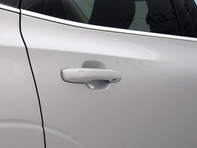 XC60 アルティメット B5 AWD サンルーフ Google搭載 ドラレコ 48V ランニングボード クリスタルシフトノブ リニアライムウッドパネル ベンチレーション機能 リラクゼーション機能 前後シートヒーター ステアリングヒーター(27枚目)