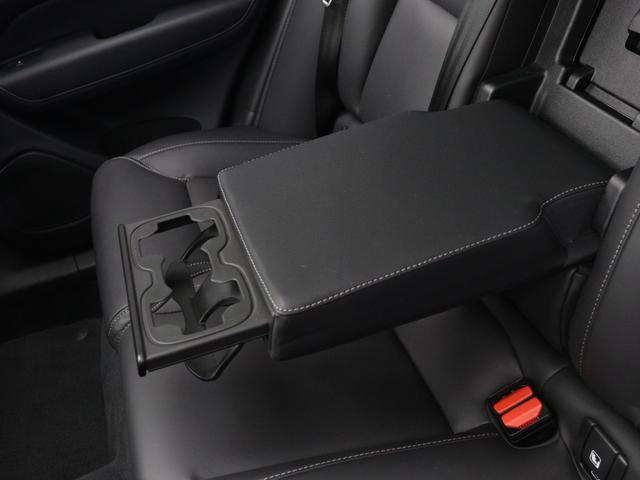 XC60 アルティメット B5 AWD サンルーフ Google搭載 ドラレコ 48V ランニングボード クリスタルシフトノブ リニアライムウッドパネル ベンチレーション機能 リラクゼーション機能 前後シートヒーター ステアリングヒーター(41枚目)