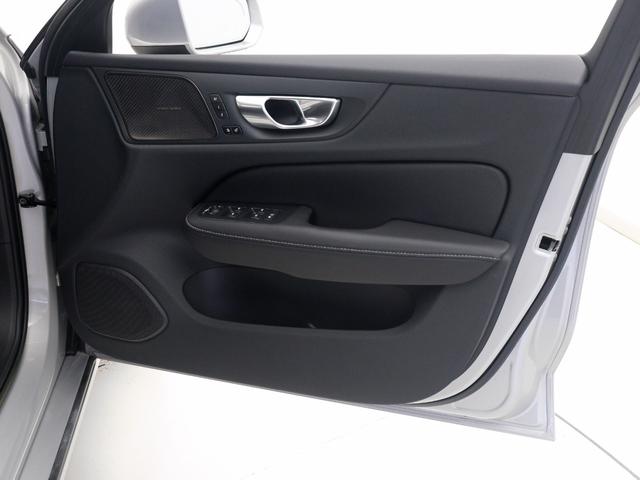 V60 アルティメット B4 Google搭載 ドラレコ 48V harman/kardon シルバードーンメタリック 前後シートヒーター ステアリングヒーター クリスタルシフトノブ ドリフトウッドパネル ワイヤレススマホチャージ(39枚目)