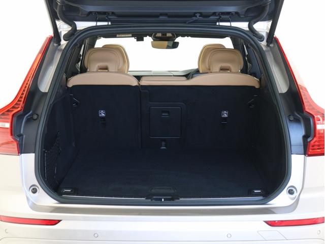 ＸＣ６０ アルティメット　Ｂ５　ＡＷＤ　サンルーフ　Ｇｏｏｇｌｅ搭載　ドラレコ　４８Ｖ　茶革　ｈａｒｍａｎ／ｋａｒｄｏｎ　リニアライムウッドパネル　クリスタルシフトノブ　前後シートヒーター　ステアリングホイールヒーター　リラクゼーション機能（11枚目）