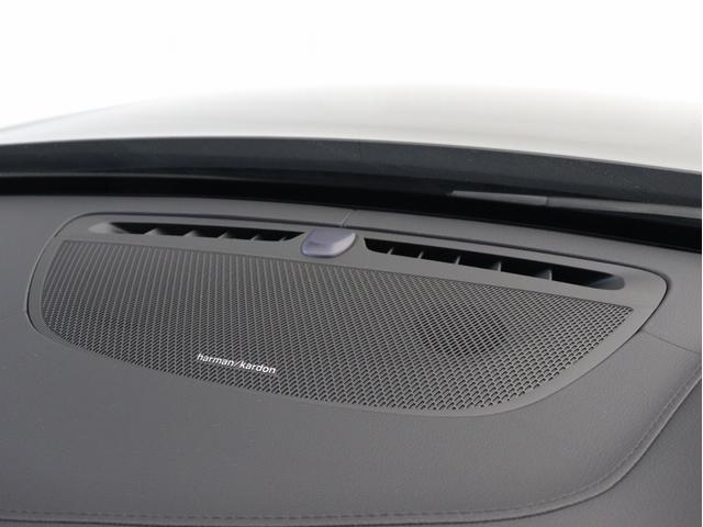 ＸＣ９０ リチャージアルテメットＴ８ＡＷＤプラグインハイブリド　ＰＨＥＶ　サンルーフ　エアサス　３列７人乗り　Ｇｏｏｇｌｅ搭載　ドラレコ　茶革　ｈａｒｍａｎ／ｋａｒｄｏｎ　前後シートヒーター　ステアリングホイールヒーター　クリスタルシフトノブ　２２インチＡＷ（13枚目）