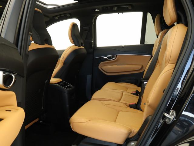 ＸＣ９０ リチャージアルテメットＴ８ＡＷＤプラグインハイブリド　ＰＨＥＶ　サンルーフ　エアサス　３列７人乗り　Ｇｏｏｇｌｅ搭載　ドラレコ　茶革　ｈａｒｍａｎ／ｋａｒｄｏｎ　前後シートヒーター　ステアリングホイールヒーター　クリスタルシフトノブ　２２インチＡＷ（15枚目）