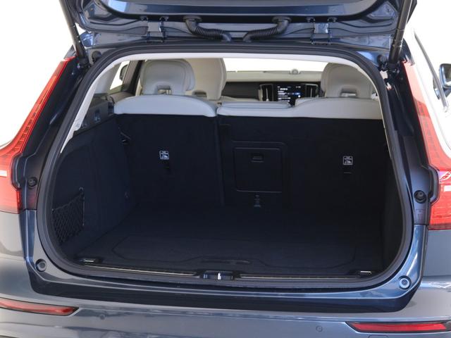 V60 ウルトラ B4 B&Wプレミアムサウンド Google搭載 ドラレコ 48V 白革 クリスタルシフトノブ 前後シートヒーター ステアリングヒーター リラクゼーション機能 ベンチレーション機能 パワーテールゲート(11枚目)