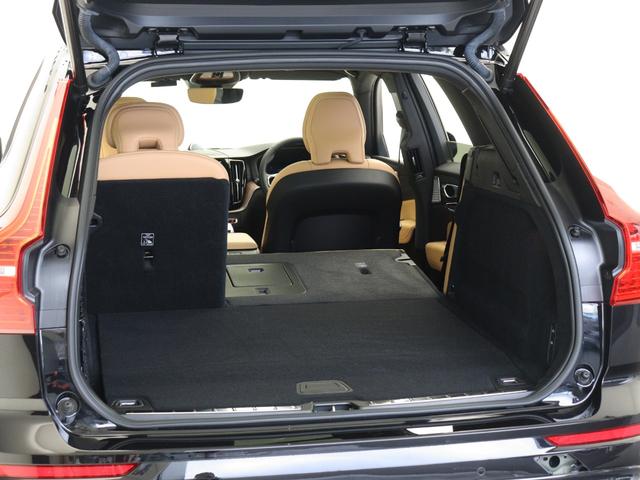 XC60 リチャージアルティメトT6AWDプラグインハイブリド PHEV サンルーフ B&W エアサス Google搭載 ドラレコ 21インチダイヤモンドカットAW リニアライムウッドパネル クリスタルシフトノブ リラクゼーション機能 ワイヤレススマホチャージ(33枚目)