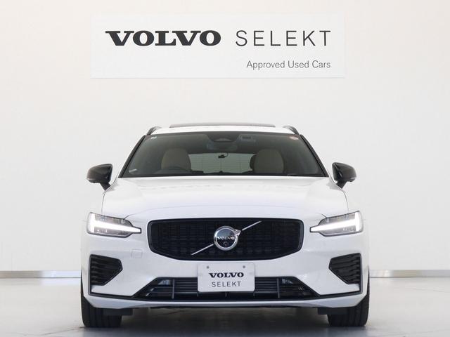 V60 PHEV サンルーフ Google搭載 前後純正ドラレコ 白革 リラクゼーション機能 クリスタルシフトノブ リニアライムウッドパネル 19インチAW 前後シートヒーター ステアリングホイールヒーター(10枚目)