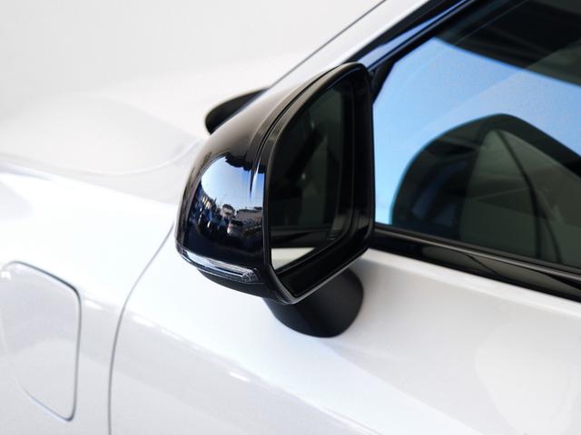 V60 PHEV サンルーフ Google搭載 前後純正ドラレコ 白革 リラクゼーション機能 クリスタルシフトノブ リニアライムウッドパネル 19インチAW 前後シートヒーター ステアリングホイールヒーター(26枚目)