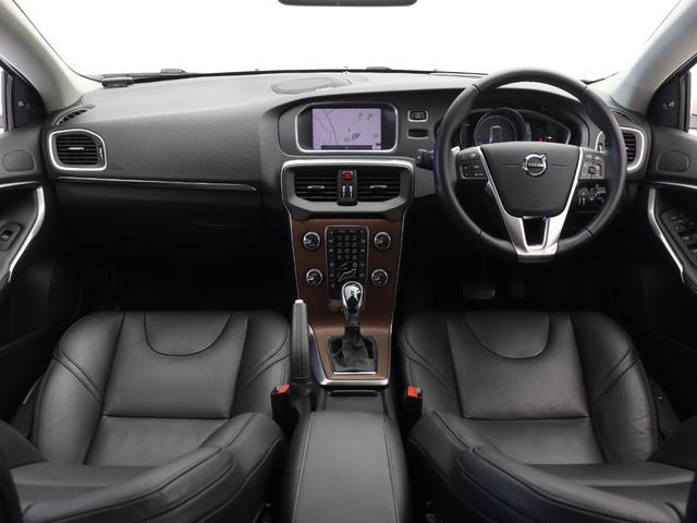 V40 T3 インスクリプション 2019年モデル ドラレコ harman/kardon モダンウッドパネル シートヒーター リアビューカメラ LEDヘッドライト パドルシフト 17インチAW レーンキープ 追従クルーズコントロール(4枚目)