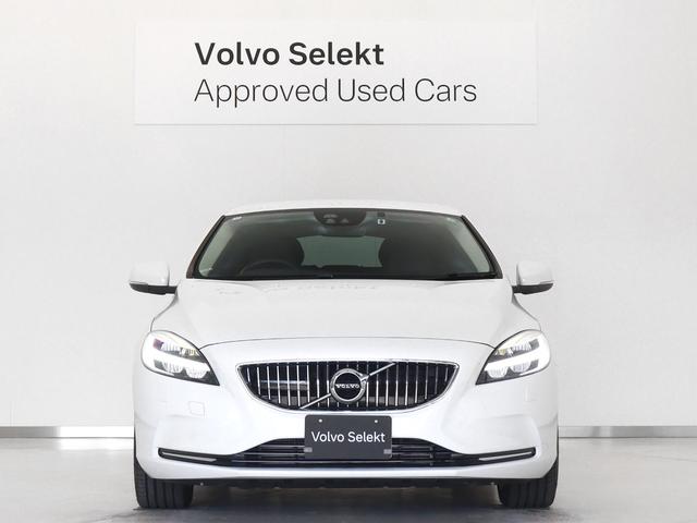 V40 T3 インスクリプション 2019年モデル ドラレコ harman/kardon モダンウッドパネル シートヒーター リアビューカメラ LEDヘッドライト パドルシフト 17インチAW レーンキープ 追従クルーズコントロール(9枚目)