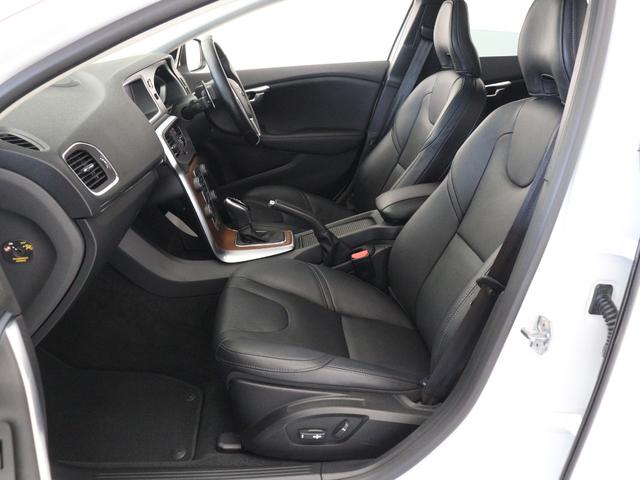 V40 T3 インスクリプション 2019年モデル ドラレコ harman/kardon モダンウッドパネル シートヒーター リアビューカメラ LEDヘッドライト パドルシフト 17インチAW レーンキープ 追従クルーズコントロール(12枚目)