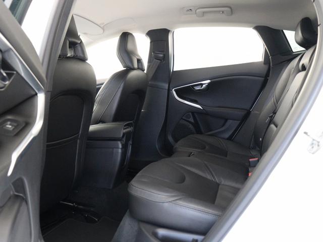 V40 T3 インスクリプション 2019年モデル ドラレコ harman/kardon モダンウッドパネル シートヒーター リアビューカメラ LEDヘッドライト パドルシフト 17インチAW レーンキープ 追従クルーズコントロール(13枚目)