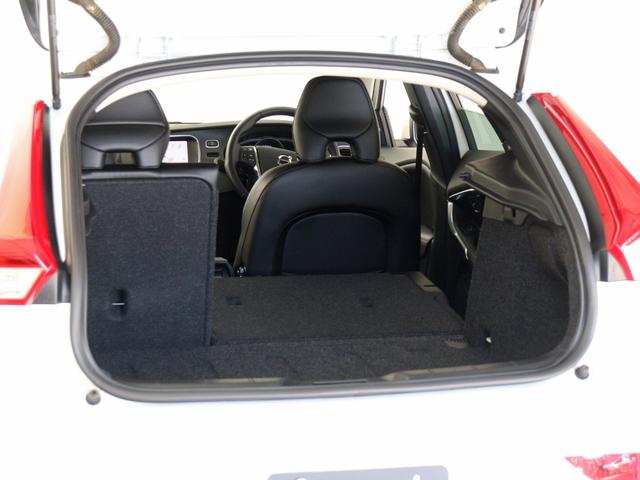 V40 T3 インスクリプション 2019年モデル ドラレコ harman/kardon モダンウッドパネル シートヒーター リアビューカメラ LEDヘッドライト パドルシフト 17インチAW レーンキープ 追従クルーズコントロール(31枚目)