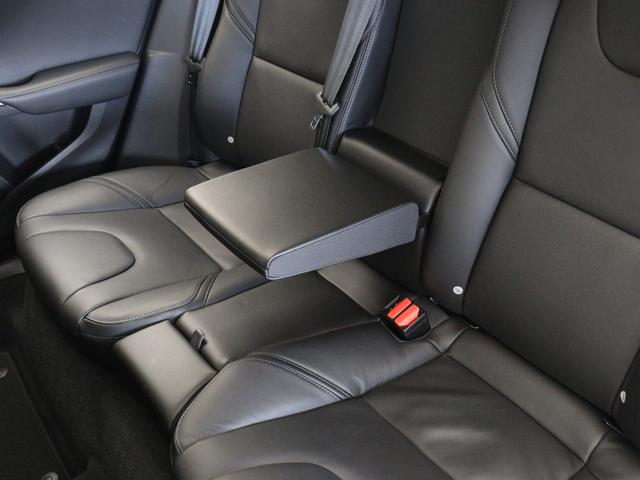 V40 T3 インスクリプション 2019年モデル ドラレコ harman/kardon モダンウッドパネル シートヒーター リアビューカメラ LEDヘッドライト パドルシフト 17インチAW レーンキープ 追従クルーズコントロール(39枚目)