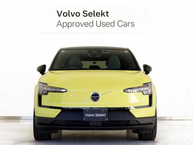 EX30 ウルトラシングルモーター エクステンデッドレンジ 電気自動車 パノラマガラスルーフ Google搭載 前後純正ドラレコ モスイエロー 20インチダイヤモンドカットAW harman/kardon シートヒーター ステアリングホイールヒーター(10枚目)