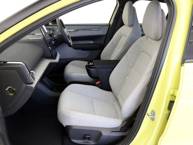 EX30 ウルトラシングルモーター エクステンデッドレンジ 電気自動車 パノラマガラスルーフ Google搭載 前後純正ドラレコ モスイエロー 20インチダイヤモンドカットAW harman/kardon シートヒーター ステアリングホイールヒーター(13枚目)