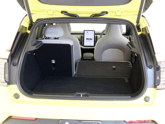 EX30 ウルトラシングルモーター エクステンデッドレンジ 電気自動車 パノラマガラスルーフ Google搭載 前後純正ドラレコ モスイエロー 20インチダイヤモンドカットAW harman/kardon シートヒーター ステアリングホイールヒーター(28枚目)