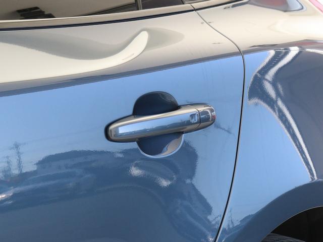 V40 クロスカントリー D4 サマム ディーゼルエンジン 2018年モデル 白革 harman/kardon モダンウッドパネル フロントパワーシート シートヒーター リアビューカメラ LEDヘッドライト パドルシフト PCCキーレス(26枚目)