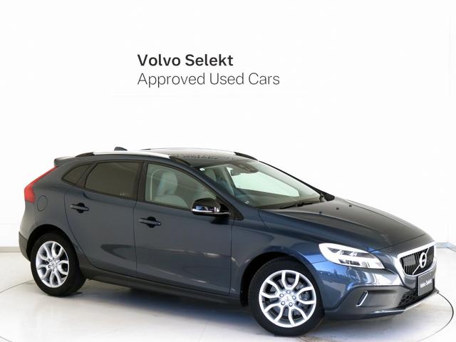 V40 クロスカントリー D4 サマム ディーゼルエンジン 2018年モデル 白革 harman/kardon モダンウッドパネル フロントパワーシート シートヒーター リアビューカメラ LEDヘッドライト パドルシフト PCCキーレス(28枚目)